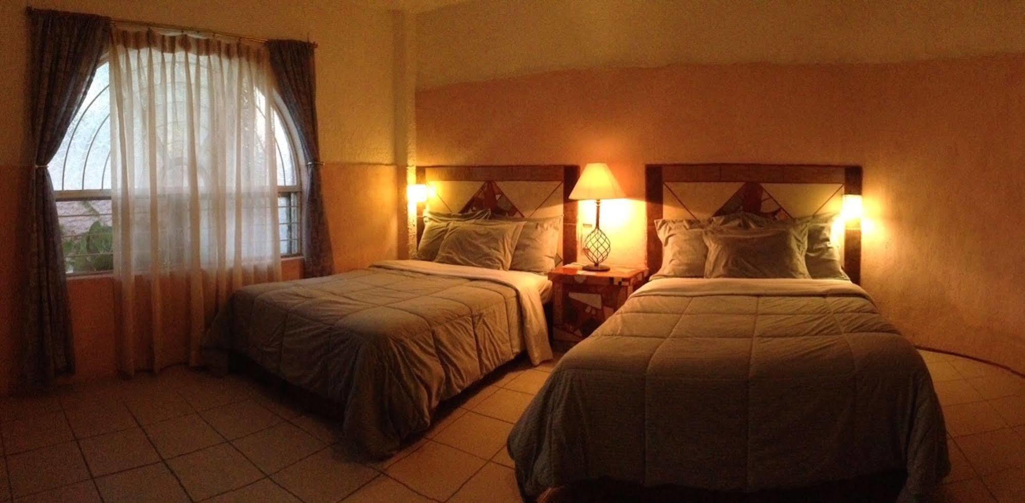 Hotel Mi Pueblito Tonalá エクステリア 写真