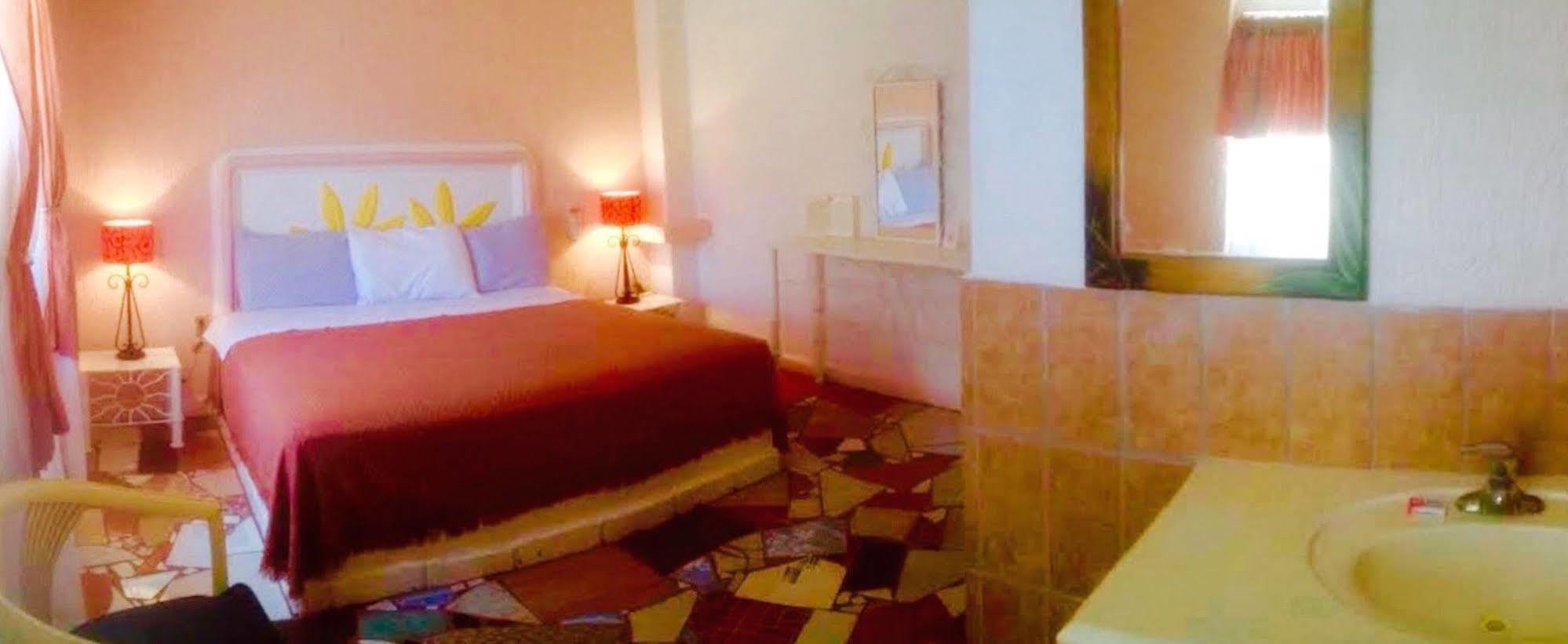 Hotel Mi Pueblito Tonalá エクステリア 写真