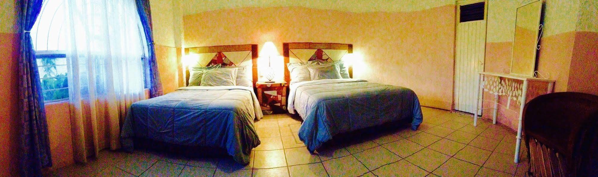 Hotel Mi Pueblito Tonalá エクステリア 写真
